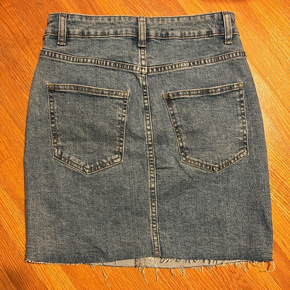 20 Cotton-On Denim Skirt 4 - Picture 4 of 4
